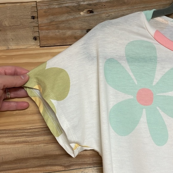 Bombom size Small Green, Pink, Yellow, Lime Color Floral Graphic Soft T-Shirt - Picture 3 of 6